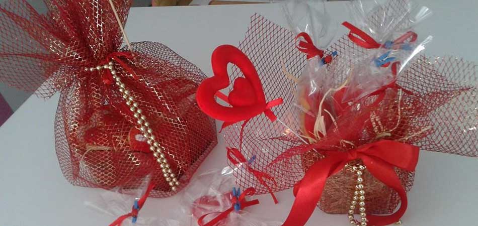 St-Valentine's day cakes and biscuits specially wrapped with hearts